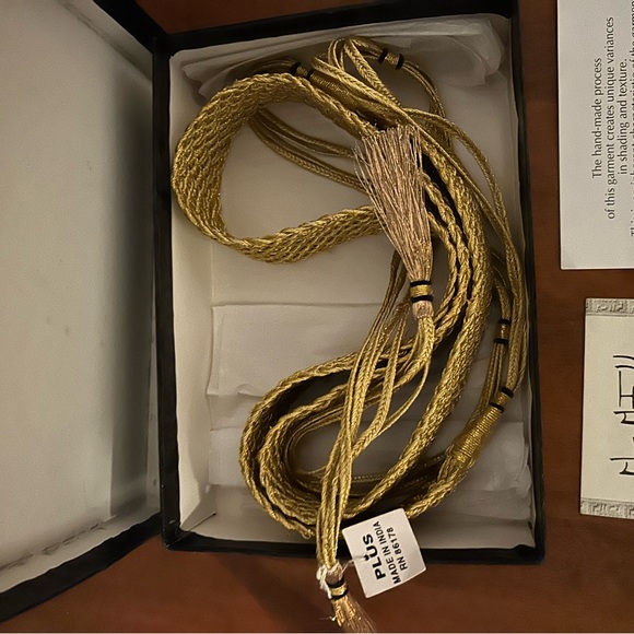 Vintage Mary McFadden belt - Picture 3 of 16